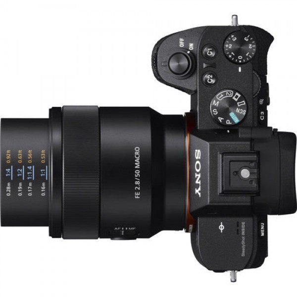 Obiettivo Sony FE 50 mm F2.8