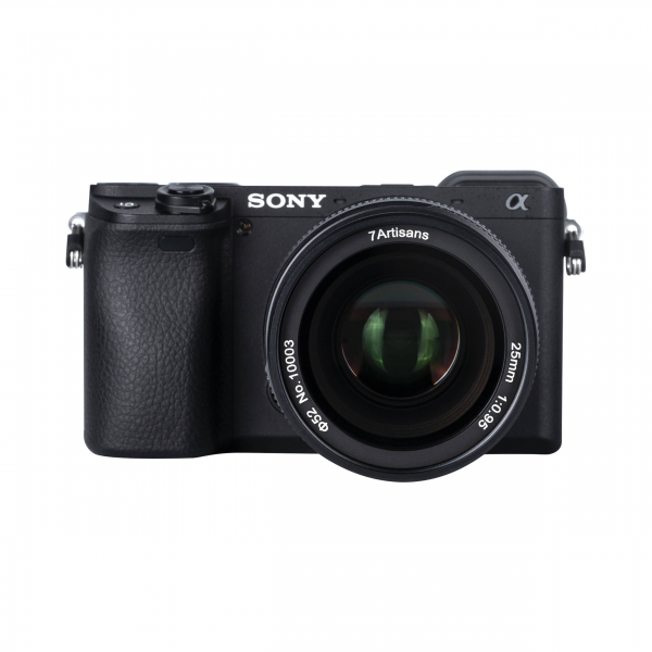 Obiettivo 7artisans Photoelectric 25 mm f/0,95 per montaggio Sony E