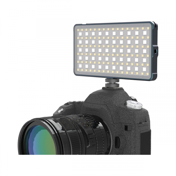 DigiPower RGB Multi-Mode LED Video Light (RGB. da 3200 a 5600K)